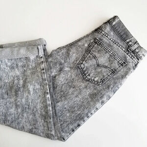LEVI'S Acid Wash High‎ Waist Mom Jeans W15"